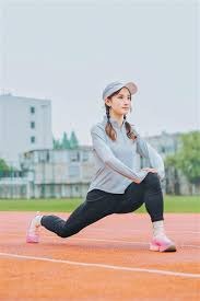 哈登23+9快船3人20+仍遭尼克斯逆转 小卡25分布伦森26+7